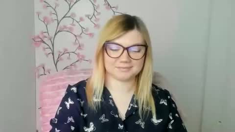 Molly online show from 03.26.26