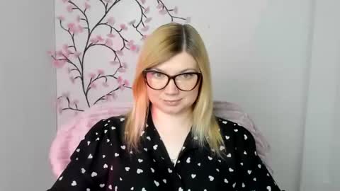 Molly online show from 05.11.26