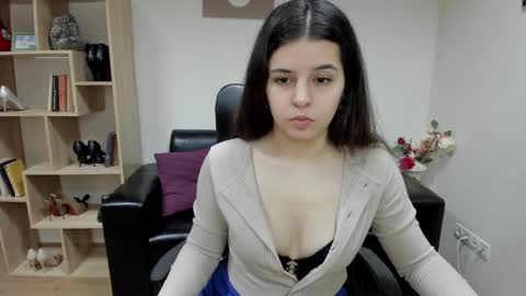 Molly Owens online show from 02.01.25