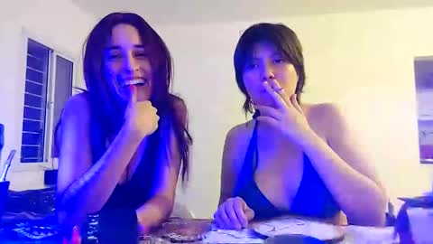 Molly Pop online show from 02.23.25