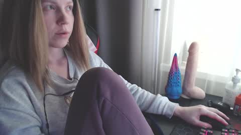 I have new photos come and see with love Molly online show from 01.26.25