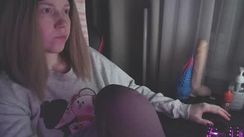 I have new photos come and see with love Molly online show from 01.29.25