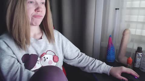 I have new photos come and see with love Molly online show from 02.11.25