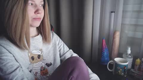 I have new photos come and see with love Molly online show from 03.05.25