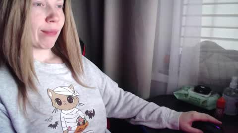 I have new photos come and see with love Molly online show from 11.08.25