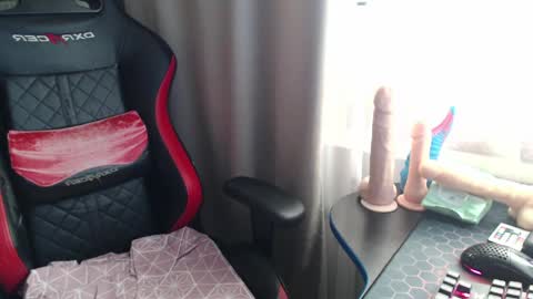 I have new photos come and see with love Molly online show from 04.11.26