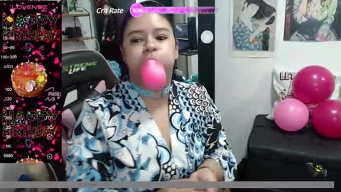 Snapshot of molly_shake chatting on 02.10.25 Molly online show from 02.10.25