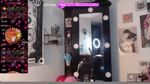 Snapshot of molly_shake chatting on 02.10.25 Molly online show from 02.10.25