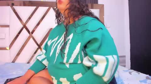 Snapshot of molly_sweetee chatting on 06.07.26 Yuli online show from 06.07.26