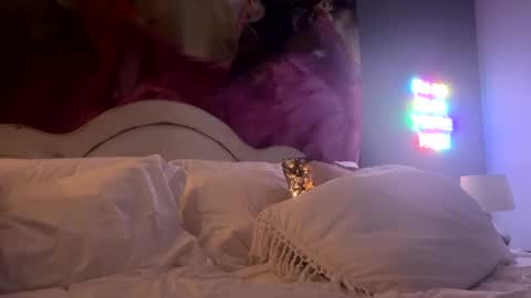 molly_theslut online show from 09.25.25