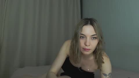 Snapshot of molly_wheel chatting on 02.15.25 molly_wheel online show from 02.15.25