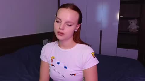 Snapshot of mollybossy chatting on 06.22.26 Molly online show from 06.22.26