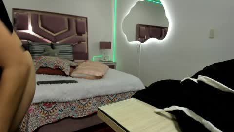 Molly  online show from 01.09.25