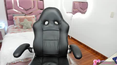 Molly  online show from 02.17.25