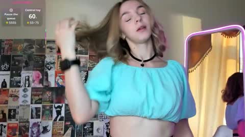 Molly online show from 09.21.25