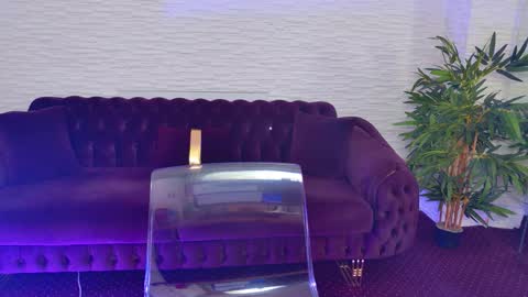 Snapshot of mollydolley chatting on 02.12.26 Julia online show from 02.12.26