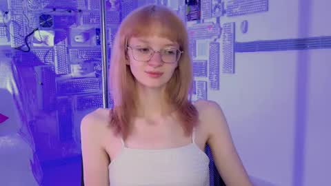 Snapshot of mollyjiggles chatting on 10.09.25 mollyjiggles online show from 10.09.25