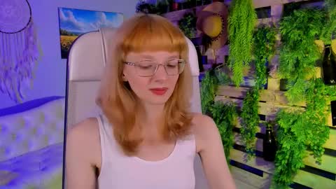 Snapshot of mollyjiggles chatting on 10.12.25 mollyjiggles online show from 10.12.25