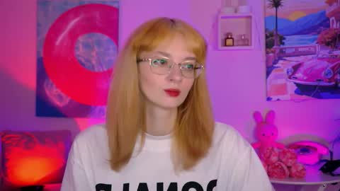 Snapshot of mollyjiggles chatting on 10.14.25 mollyjiggles online show from 10.14.25