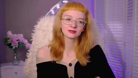 Snapshot of mollyjiggles chatting on 10.18.25 mollyjiggles online show from 10.18.25