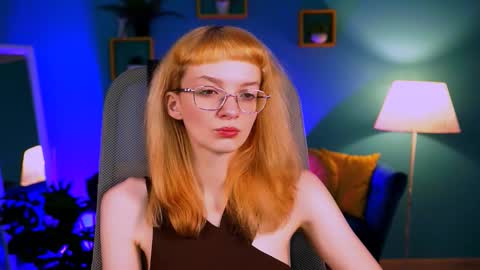 Snapshot of mollyjiggles chatting on 11.01.25 mollyjiggles online show from 11.01.25