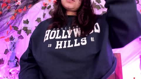 Snapshot of mollylewis18 chatting on 02.08.25 New girl Emily Valentina  Michelle online show from 02.08.25