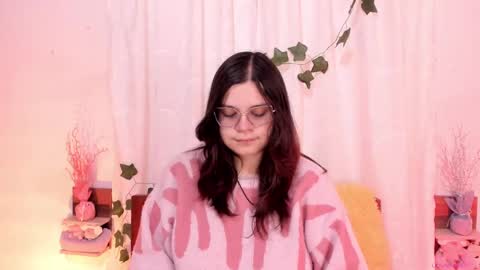 Snapshot of mollylewis18 chatting on 02.11.25 New girl Emily Valentina  Michelle online show from 02.11.25