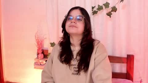 Snapshot of mollylewis18 chatting on 02.12.25 New girl Emily Valentina  Michelle online show from 02.12.25