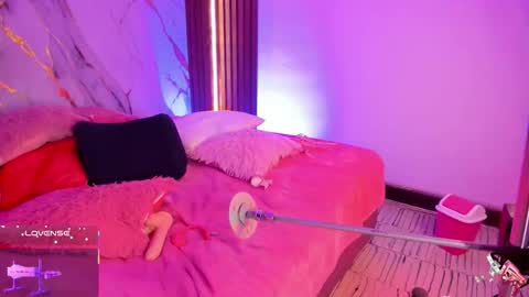 Snapshot of mollylewis18 chatting on 10.19.25 New girl Emily Valentina  Michelle online show from 10.19.25