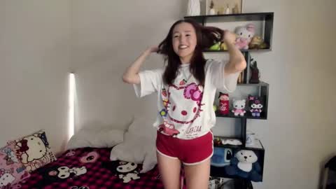 Snapshot of mollylolliesland chatting on 10.22.25 Molly online show from 10.22.25