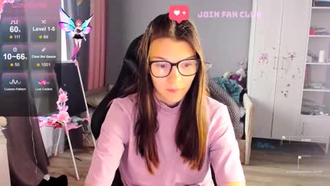  KIRA  online show from 10.06.25