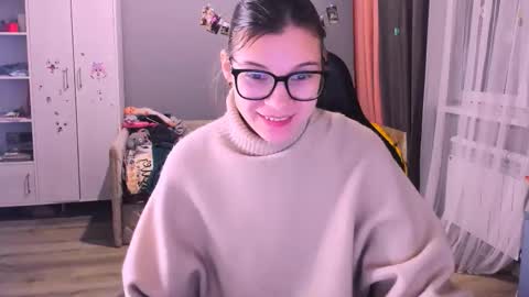  KIRA  online show from 12.16.25