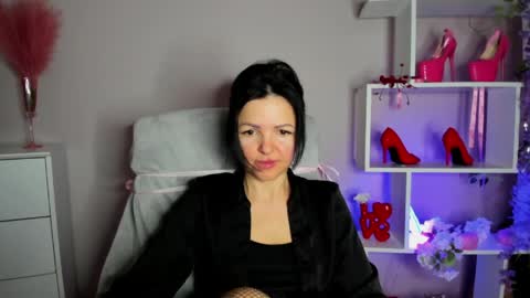 Molly online show from 04.14.26