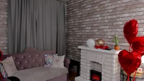 hi im Molly heregreat boobs big heart  warm pussy  online show from 03.01.26