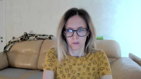 AngelMomm online show from 03.10.25