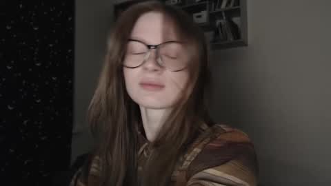 mollytucker online show from 03.05.25