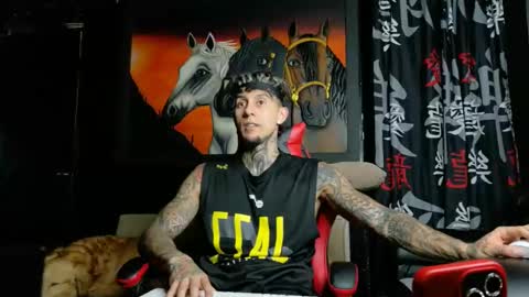 Snapshot of molotov_explosive chatting on 10.22.25 Molotov online show from 10.22.25