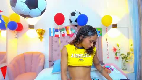 molyrestrepo online show from 06.23.26
