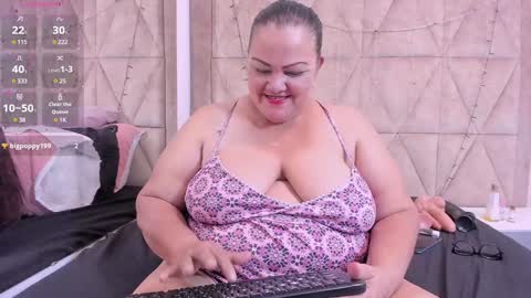 Snapshot of mommy_cute chatting on 12.27.24 Jelitza online show from 12.27.24