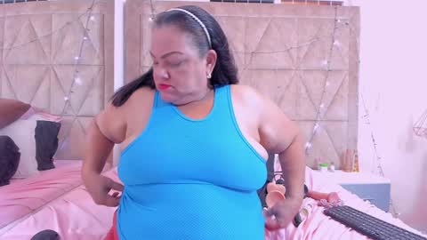 Snapshot of mommy_cute chatting on 12.28.24 Jelitza online show from 12.28.24