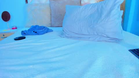 Kendall Evanz online show from 01.12.25