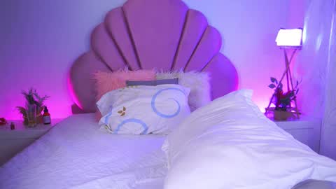 Kendall Evanz online show from 10.15.25