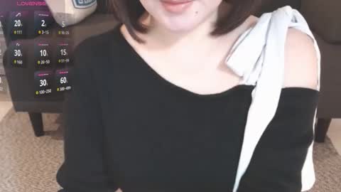 Momo online show from 02.08.26