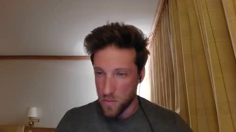 moms_little_monster online show from 11.25.25