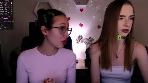 Mona  online show from 10.04.25