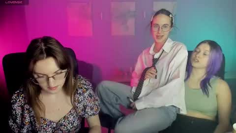 Mona  online show from 02.19.26