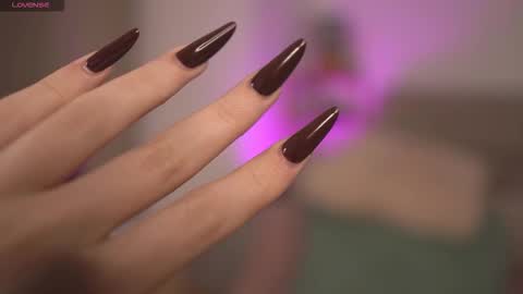 Mona Lisss online show from 10.17.25