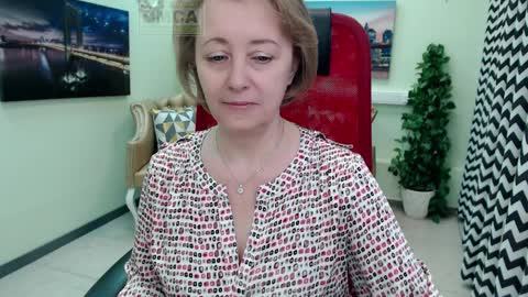 Mona online show from 04.10.26