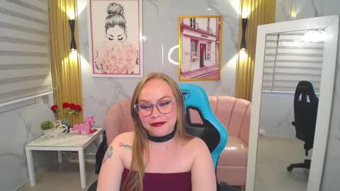 monarca_a online show from 09.17.25