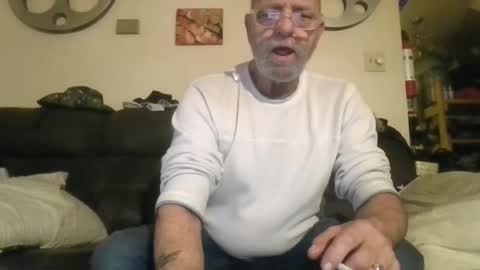 mondaymonday online show from 12.15.24